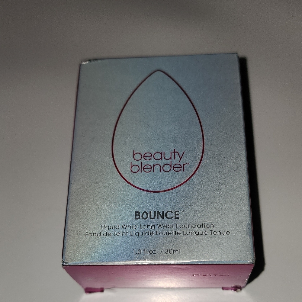 beautyblender Bounce Foundation - Pink and Blue